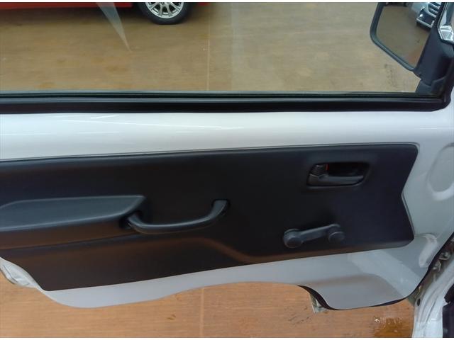キャリイトラック ＫＣエアコン・パワステ　４ＷＤ　ＣＤ　禁煙車　ＡＢＳ　エアコン　パワステ　運転席エアバック　助手席エアバック　社外アルミホイール（20枚目）