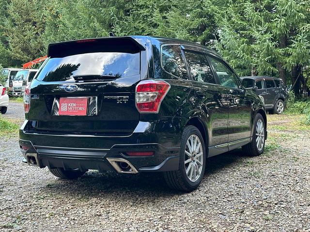 フォレスター ２．０ＸＴ　アイサイト　４ＷＤ　ＥＴＣ　バックカメラ　オートクルーズコントロール　レーンアシスト　パワーシート　衝突被害軽減システム　サンルーフ　ナビ　ＴＶ　オートライト　ＨＩＤ　電動リアゲート　アルミホイール　スマートキー（15枚目）