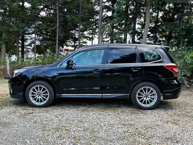 フォレスター ２．０ＸＴ　アイサイト　４ＷＤ　ＥＴＣ　バックカメラ　オートクルーズコントロール　レーンアシスト　パワーシート　衝突被害軽減システム　サンルーフ　ナビ　ＴＶ　オートライト　ＨＩＤ　電動リアゲート　アルミホイール　スマートキー（22枚目）