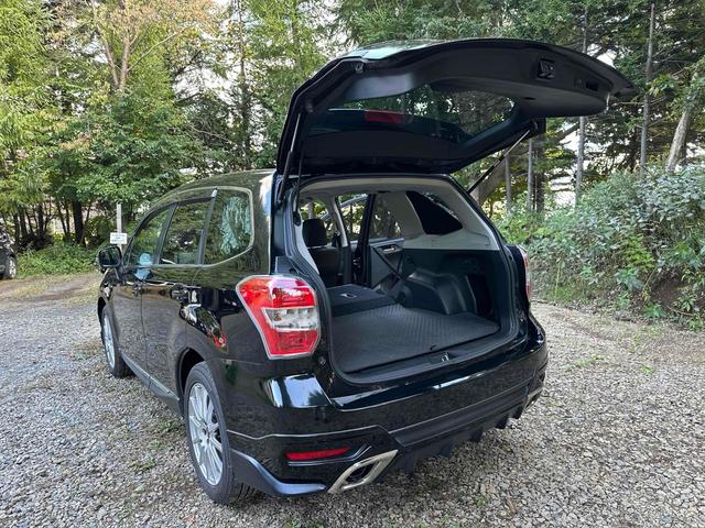 フォレスター ２．０ＸＴ　アイサイト　４ＷＤ　ＥＴＣ　バックカメラ　オートクルーズコントロール　レーンアシスト　パワーシート　衝突被害軽減システム　サンルーフ　ナビ　ＴＶ　オートライト　ＨＩＤ　電動リアゲート　アルミホイール　スマートキー（23枚目）