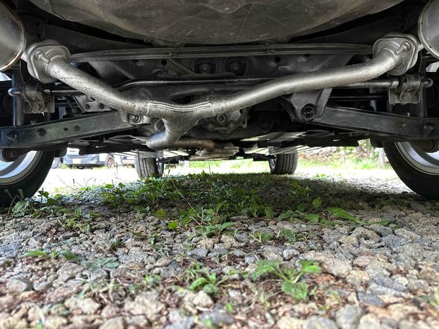 フォレスター ２．０ＸＴ　アイサイト　４ＷＤ　ＥＴＣ　バックカメラ　オートクルーズコントロール　レーンアシスト　パワーシート　衝突被害軽減システム　サンルーフ　ナビ　ＴＶ　オートライト　ＨＩＤ　電動リアゲート　アルミホイール　スマートキー（25枚目）