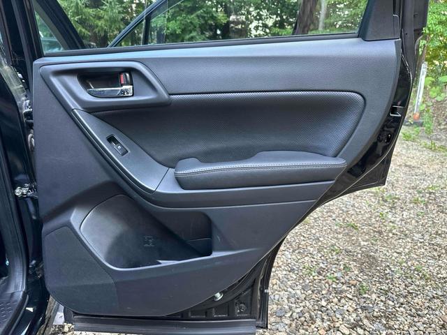 フォレスター ２．０ＸＴ　アイサイト　４ＷＤ　ＥＴＣ　バックカメラ　オートクルーズコントロール　レーンアシスト　パワーシート　衝突被害軽減システム　サンルーフ　ナビ　ＴＶ　オートライト　ＨＩＤ　電動リアゲート　アルミホイール　スマートキー（39枚目）
