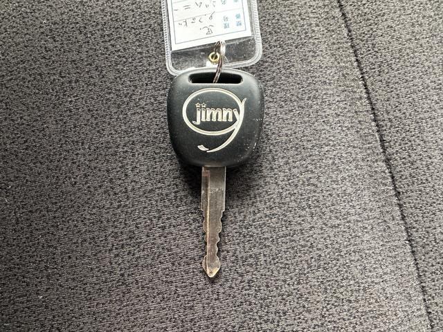 ご覧いただきありがとうございます♪気になったお車がありましたらお気軽にお電話をください♪