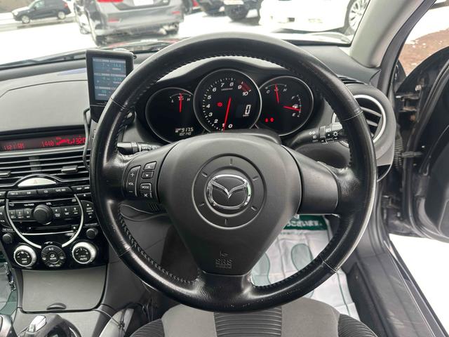 ＲＸ－８ タイプＳ　ＥＴＣ　ナビ　ＭＴ　ＨＩＤ　キーレスエントリー　電動格納ミラー　アルミホイール　衝突安全ボディ　ＡＢＳ　ＥＳＣ　ＣＤ　ＭＤ　カセット　エアコン　パワーステアリング　パワーウィンドウ　運転席エアバッグ（3枚目）