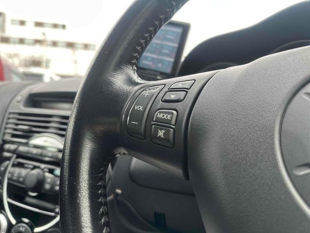 ＲＸ－８ タイプＳ　ＥＴＣ　ナビ　ＭＴ　ＨＩＤ　キーレスエントリー　電動格納ミラー　アルミホイール　衝突安全ボディ　ＡＢＳ　ＥＳＣ　ＣＤ　ＭＤ　カセット　エアコン　パワーステアリング　パワーウィンドウ　運転席エアバッグ（8枚目）