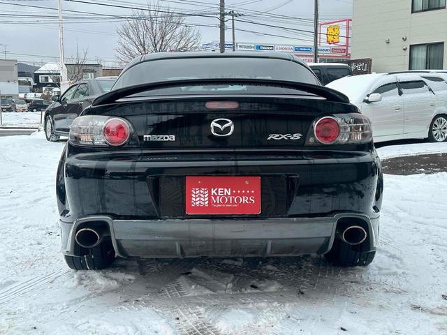 ＲＸ－８ タイプＳ　ＥＴＣ　ナビ　ＭＴ　ＨＩＤ　キーレスエントリー　電動格納ミラー　アルミホイール　衝突安全ボディ　ＡＢＳ　ＥＳＣ　ＣＤ　ＭＤ　カセット　エアコン　パワーステアリング　パワーウィンドウ　運転席エアバッグ（16枚目）