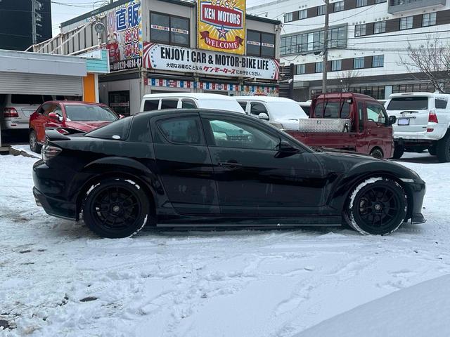 ＲＸ－８ タイプＳ　ＥＴＣ　ナビ　ＭＴ　ＨＩＤ　キーレスエントリー　電動格納ミラー　アルミホイール　衝突安全ボディ　ＡＢＳ　ＥＳＣ　ＣＤ　ＭＤ　カセット　エアコン　パワーステアリング　パワーウィンドウ　運転席エアバッグ（21枚目）