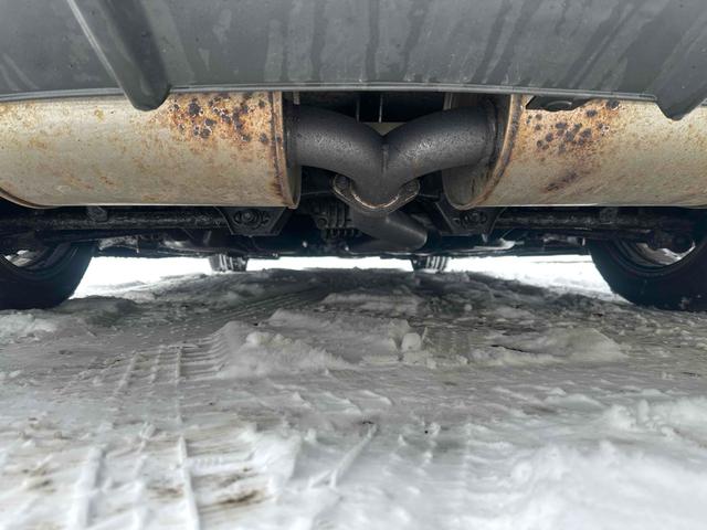 ＲＸ－８ タイプＳ　ＥＴＣ　ナビ　ＭＴ　ＨＩＤ　キーレスエントリー　電動格納ミラー　アルミホイール　衝突安全ボディ　ＡＢＳ　ＥＳＣ　ＣＤ　ＭＤ　カセット　エアコン　パワーステアリング　パワーウィンドウ　運転席エアバッグ（24枚目）