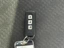 Ｇ・Ｌパッケージ　４ＷＤ　バックカメラ　両側スライド・片側電動　ナビ　オートライト　ＨＩＤ　スマートキー　アイドリングストップ　電動格納ミラー　ベンチシート　ＣＶＴ　盗難防止システム　ＡＢＳ　ＥＳＣ　チップアップシート（39枚目）