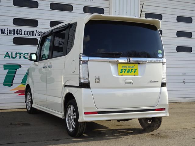 Ｎ－ＢＯＸカスタム Ｇ・Ｌパッケージ　４ＷＤ　純正ナビＴＶ　バックカメラ　ステアリングオーディオコントロール　ＨＩＤ　左パワースライドドア　横滑り抑制装置　リモコンエンジンスターター　実走行５２６００ｋｍ　スマートキー＆ブッシュスタート（8枚目）