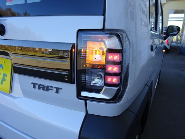 タフト Gターボ ダーククロムベンチャー 4WD 届出済み未使用車 パナソニックナビフルセグTV バックカメラ 純正リモコンエンジンスターター 新品スタッドレス&AW積 フロアマット ワイドバイザー スノーブレード スカッフプレート(9枚目)