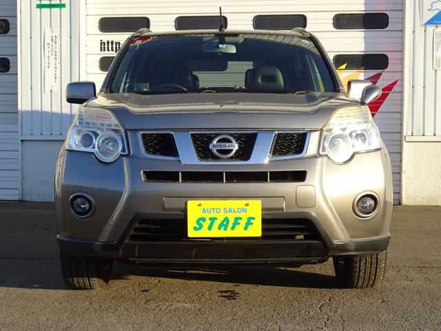 エクストレイル ２０Ｘ　オールモード４ＷＤ　社外ナビフルセグＴＶ　スマートキー　全席シートヒーター　横滑り抑制装置　ヒルディセントコントロール　純正リモコンエンジンスターター　ＥＴＣ　スタッドレス＆ＡＷ積（2枚目）