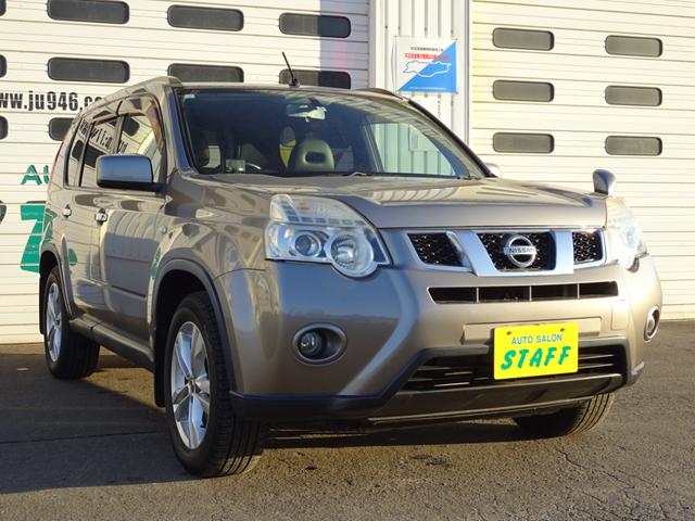 エクストレイル ２０Ｘ　オールモード４ＷＤ　社外ナビフルセグＴＶ　スマートキー　全席シートヒーター　横滑り抑制装置　ヒルディセントコントロール　純正リモコンエンジンスターター　ＥＴＣ　スタッドレス＆ＡＷ積（3枚目）