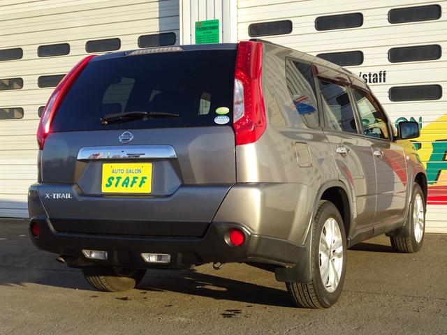 エクストレイル ２０Ｘ　オールモード４ＷＤ　社外ナビフルセグＴＶ　スマートキー　全席シートヒーター　横滑り抑制装置　ヒルディセントコントロール　純正リモコンエンジンスターター　ＥＴＣ　スタッドレス＆ＡＷ積（5枚目）