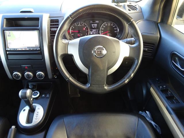 エクストレイル ２０Ｘ　オールモード４ＷＤ　社外ナビフルセグＴＶ　スマートキー　全席シートヒーター　横滑り抑制装置　ヒルディセントコントロール　純正リモコンエンジンスターター　ＥＴＣ　スタッドレス＆ＡＷ積（14枚目）