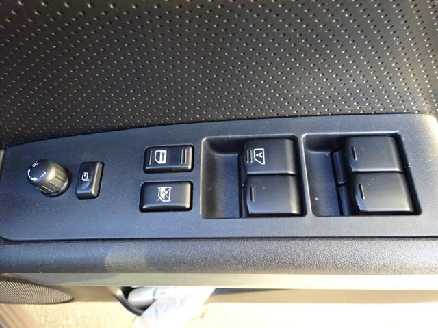 エクストレイル ２０Ｘ　オールモード４ＷＤ　社外ナビフルセグＴＶ　スマートキー　全席シートヒーター　横滑り抑制装置　ヒルディセントコントロール　純正リモコンエンジンスターター　ＥＴＣ　スタッドレス＆ＡＷ積（22枚目）