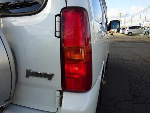 ジムニー ランドベンチャー　ＪＢ２３系最終モデル　リモコンエンジンスターター　ヒーター付き電動格納ミラー　シートヒーター　２５年製オープンカントリー＆ＡＷ積込　下廻り防錆処理済　クオーレモジュレ表皮シート（9枚目）