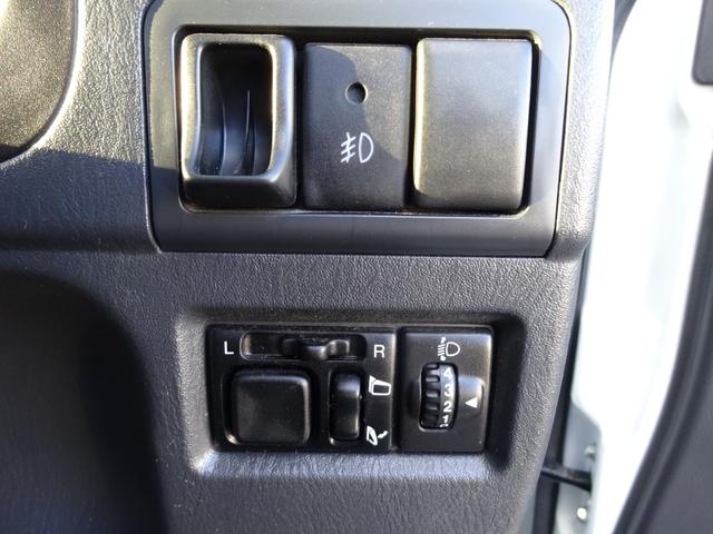 ジムニー ランドベンチャー　ＪＢ２３系最終モデル　リモコンエンジンスターター　ヒーター付き電動格納ミラー　シートヒーター　２５年製オープンカントリー＆ＡＷ積込　下廻り防錆処理済　クオーレモジュレ表皮シート（21枚目）