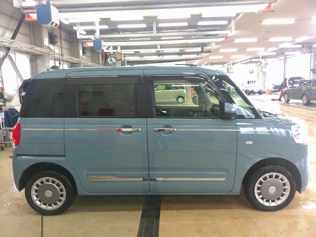 ムーヴキャンバス セオリーG 4WD 両側パワースライドドア スマホ連携ディスプレイオーディオ ワイヤレス充電器qi(チー) リモコンエンジンスターター キーフリーシステム 運転席助手席シートヒーター 保温カップホルダー(4枚目)