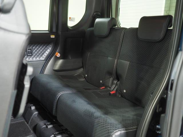 タント カスタムＲＳ　４ＷＤ　ターボ　スマートアシスト　ダイハツ純正ナビ　バックモニター　ナビ連動ドライブレコーダー　リモコンエンジンスターター　運転席助手席シートヒーター　ＥＴＣ車載器　キーフリーシステム　アルミホイール（12枚目）