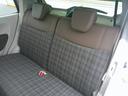 後席です。各シートは汚れ等はほとんどみられずきれいな室内です。