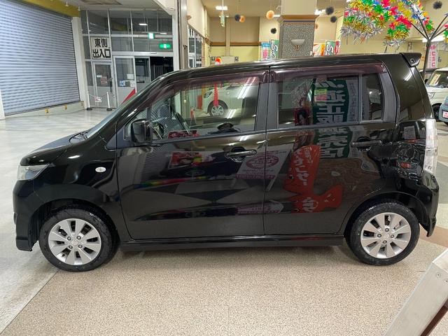 ワゴンＲスティングレー Ｘ　４ＷＤ　１年保証　本州仕入　社外ナビＴＶ　スマートキー　シート＆ミラーヒーター　ＨＩＤライト　フォグライト　純正アルミ　プッシュスタート（4枚目）