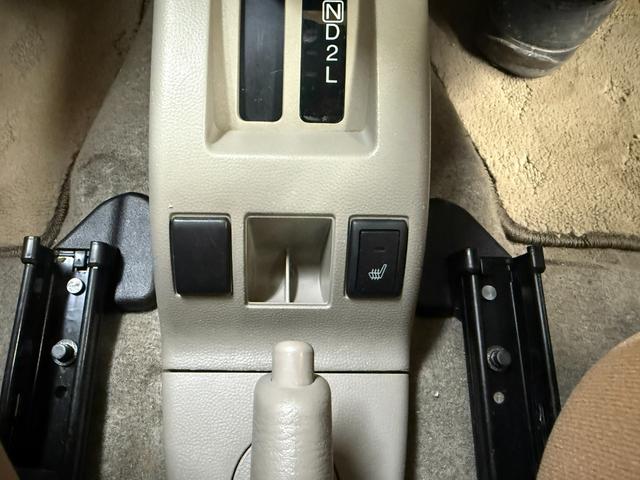 ピノ Ｅ　ＦＯＵＲ　４ＷＤ　１年保証　シート＆ミラーヒーター　純正オーディオ　電動格納ミラー　キーレス　社外アルミ（17枚目）