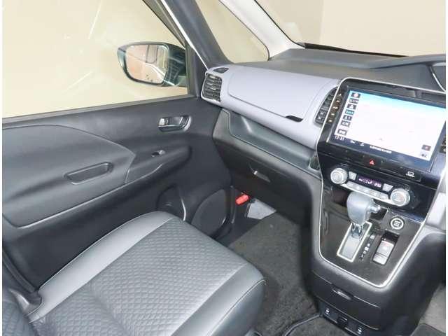 セレナ ハイウェイスターV 2.0 ハイウェイスター V 4WD メモリーナビ ETC 両側電動スライドドア アルミホイール 全周囲カメラ アイドリングストップ アダプティブクルーズコントロール 衝突防止システム スマートキー(7枚目)