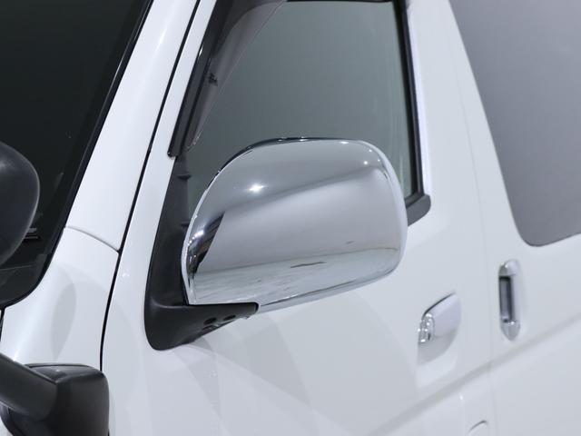 ハイエースバン スーパーＧＬ　ダークプライム　トヨタセーフティーセンス　バックモニター内臓自動防眩ミラー　寒冷地仕様　パワースライドドア　スポイラー　オーバーフェンダー　１８インチアルミホイール　１８インチタイヤ　１．５インチローダウン（27枚目）