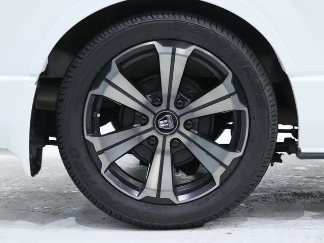 ハイエースバン スーパーＧＬ　ダークプライム　トヨタセーフティーセンス　バックモニター内臓自動防眩ミラー　寒冷地仕様　パワースライドドア　スポイラー　オーバーフェンダー　１８インチアルミホイール　１８インチタイヤ　１．５インチローダウン（40枚目）