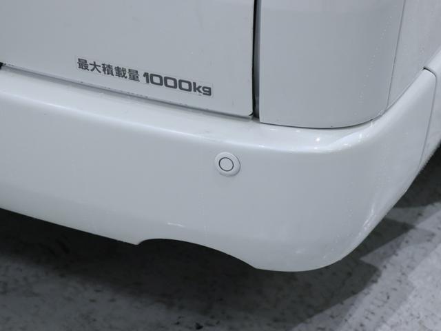 ハイエースバン スーパーＧＬ　ダークプライム　トヨタセーフティーセンス　バックモニター内臓自動防眩ミラー　寒冷地仕様　パワースライドドア　スポイラー　オーバーフェンダー　１８インチアルミホイール　１８インチタイヤ　１．５インチローダウン（52枚目）