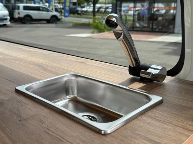 ハイエースバン ロングＤＸ　ＷｏｏｄＶｉｌｌａｇｅ　ＢＩＧ－Ｘ　煌ＢＬＡＣＫテールランプ　ＢＪメキシカン　ダンロップブラントレック　ＦＬＥＸオリジナルオーバーフェンダーＭＢ　Ｔ－Ｆｏｒｃｅフロントスポイラー　Ｒｅクラシック（34枚目）
