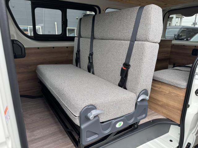 ハイエースバン ロングＤＸ　ＷｏｏｄＶｉｌｌａｇｅ　ＢＩＧ－Ｘ　煌ＢＬＡＣＫテールランプ　ＢＪメキシカン　ダンロップブラントレック　ＦＬＥＸオリジナルオーバーフェンダーＭＢ　Ｔ－Ｆｏｒｃｅフロントスポイラー　Ｒｅクラシック（39枚目）