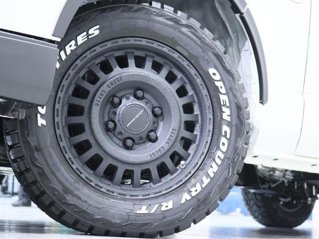 ハイエースバン ロングＤＸ　ＷｏｏｄＲｉｍ　ＢＩＧ－Ｘメカレス　ＥＴＣ　デジタルインナーミラー　パノラミックビューモニター　助手席エアバック　リヤヒーター　クーラー　ＡＣ１００Ｖ　フロントスポイラー　オーバーフェンダー　タイヤ（12枚目）