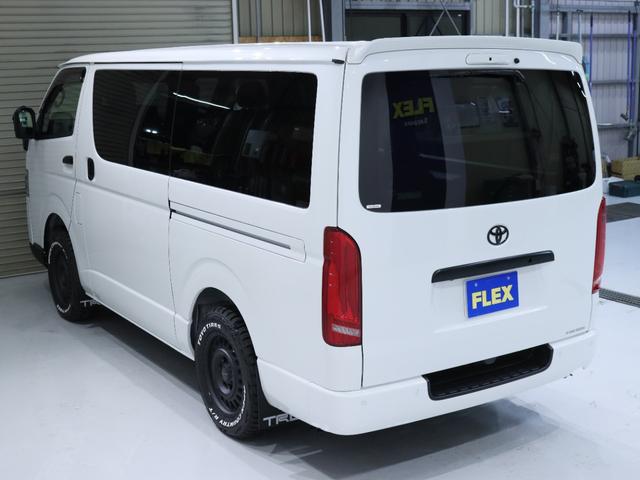 ハイエースバン スーパーＧＬ　ダークプライムＩＩ　デジタルインナーミラー　パノラミックビューモニター　パワースライドドア　ＢＩＧ－Ｘ　フロントスポイラー　リアスポイラー　バットフェイスボンネット　ＬＥＤテールランプ　アルミホイール１６ｉｎ（28枚目）