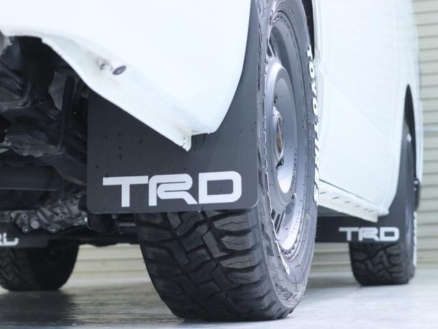 ハイエースバン スーパーＧＬ　ダークプライムＩＩ　デジタルインナーミラー　パノラミックビューモニター　パワースライドドア　ＢＩＧ－Ｘ　フロントスポイラー　リアスポイラー　バットフェイスボンネット　ＬＥＤテールランプ　アルミホイール１６ｉｎ（39枚目）