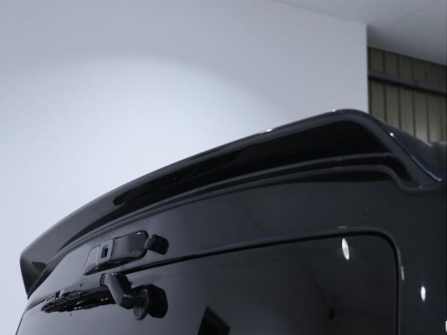 ハイエースバン スーパーGL ダークプライムII インテリジェントクリアランスソナー PVM 助手席エアバック デジタルインナーミラー 寒冷地仕様 パワースライドドア 各所ブラック塗装 社外アルミ18in スポイラー オーバーフェンダー(7枚目)