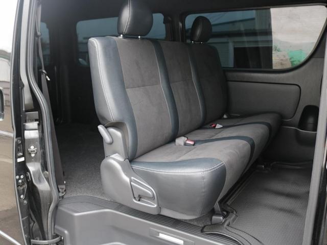 ハイエースバン スーパーGL ダークプライムII インテリジェントクリアランスソナー PVM 助手席エアバック デジタルインナーミラー 寒冷地仕様 パワースライドドア 各所ブラック塗装 社外アルミ18in スポイラー オーバーフェンダー(12枚目)