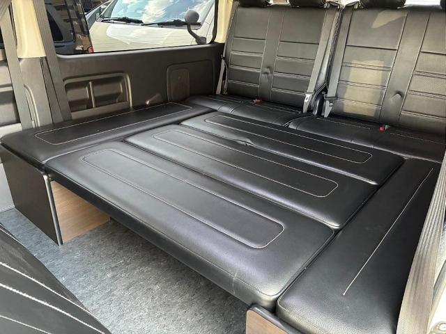 ハイエースバン ロングＧＬ　寒冷地仕様　インテリジェントクリアランスソナー　デジタルインナーミラー　ＰＶＭ　パールホワイト　パワースライドドア　フルフラット内装架装　アルミ　フロントスポイラー　ＬＥＤテール　ナビ　後席モニター（4枚目）