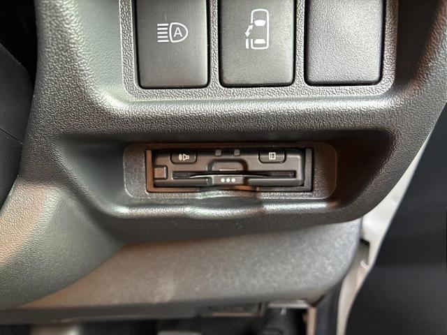 ハイエースバン ロングＧＬ　寒冷地仕様　インテリジェントクリアランスソナー　デジタルインナーミラー　ＰＶＭ　パールホワイト　パワースライドドア　フルフラット内装架装　アルミ　フロントスポイラー　ＬＥＤテール　ナビ　後席モニター（15枚目）