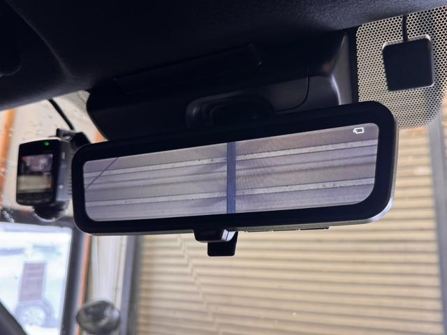 ハイエースバン スーパーＧＬ　ダークプライムＩＩ　デジタルインナーミラー　パノラミックビューモニター　寒冷地仕様　スポイラー　テールランプ　アルミ　タイヤ　１．５ｉｎローダウン　ＢＩＧ－Ｘナビメカレス　後席モニター　ＥＴＣ　フローリング　ベットキット（39枚目）
