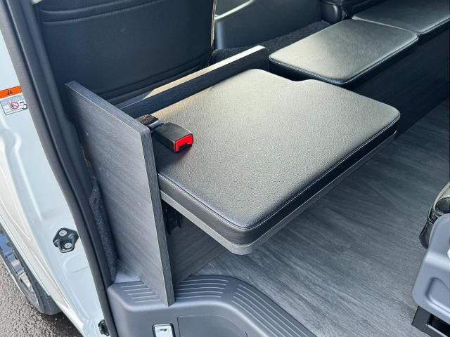 ハイエースワゴン ＧＬ　ｎｅｃｒｏｓｓ内装架装　Ｔ－Ｆｏｒｃｅスポイラー　オーバーフェンダー　ＮＣ－１　１６インチ　グラントレック　シートカバー　ＢＩＧ－Ｘメカレスモデル　ＥＴＣ　リアスピーカー　寒冷地仕様　デジタルインナー（5枚目）