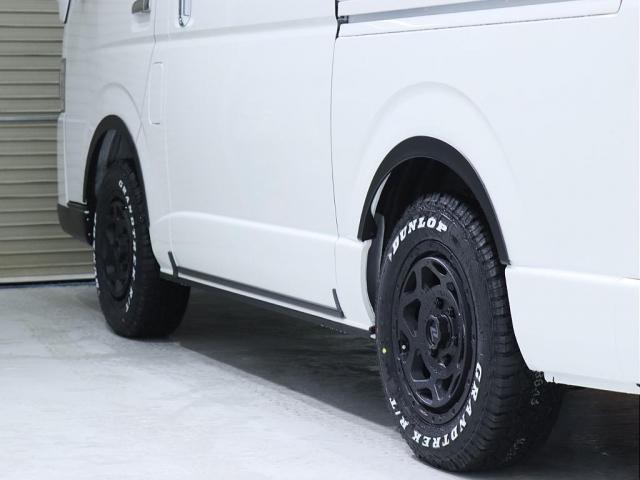 ハイエースワゴン ＧＬ　パールホワイト　デジタルインナー　インテリジェントクリアランスソナー　パノラミックビューモニター　寒冷地仕様　パワースライドドア　フローリング施工　ＢＩＧ－ＤＡ　オーバーフェンダ　アルミホイール（9枚目）