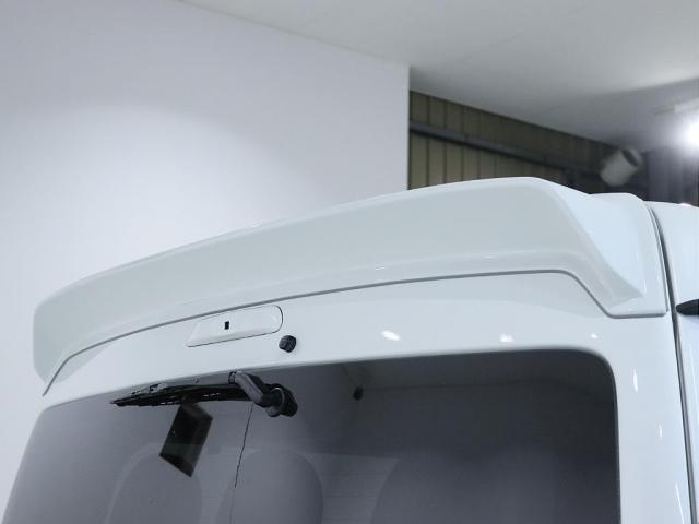 ハイエースワゴン ＧＬ　パールホワイト　デジタルインナー　インテリジェントクリアランスソナー　パノラミックビューモニター　寒冷地仕様　パワースライドドア　フローリング施工　ＢＩＧ－ＤＡ　オーバーフェンダ　アルミホイール（12枚目）