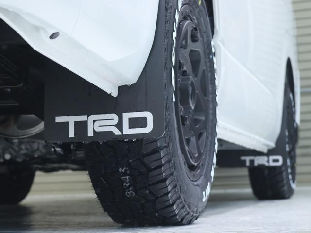 ハイエースワゴン ＧＬ　パールホワイト　デジタルインナー　インテリジェントクリアランスソナー　パノラミックビューモニター　寒冷地仕様　パワースライドドア　フローリング施工　ＢＩＧ－ＤＡ　オーバーフェンダ　アルミホイール（53枚目）