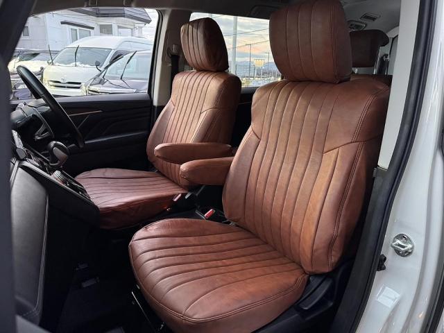 デリカＤ：５ Ｇ　パワーパッケージ　純正ブラック塗装アルミホイール　ＹＯＫＯＨＡＭＡ　ジオランダー１８インチタイヤ　１インチリフトアップ　クラシックブラウンシートカバー　ＡＬＰＩＮＥ　ＢＩＧ－Ｘ　ＥＴＣ　ＡＬＰＩＮＥ１０．０１フリップ（20枚目）