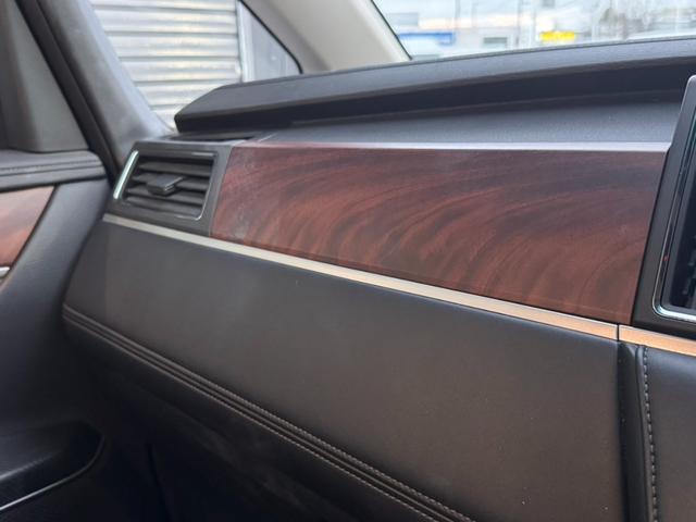 デリカＤ：５ Ｇ　パワーパッケージ　純正ブラック塗装アルミホイール　ＹＯＫＯＨＡＭＡ　ジオランダー１８インチタイヤ　１インチリフトアップ　クラシックブラウンシートカバー　ＡＬＰＩＮＥ　ＢＩＧ－Ｘ　ＥＴＣ　ＡＬＰＩＮＥ１０．０１フリップ（64枚目）