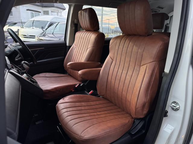 デリカＤ：５ Ｇ　パワーパッケージ　純正ブラック塗装アルミホイール　ＹＯＫＯＨＡＭＡ　ジオランダー１８インチタイヤ　１インチリフトアップ　クラシックブラウンシートカバー　ＡＬＰＩＮＥ　ＢＩＧ－Ｘ　ＥＴＣ　ＡＬＰＩＮＥ１０．０１フリップ（66枚目）