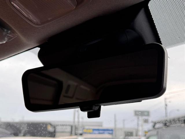 ハイエースバン ＳロングワイドＤＸ　ＧＬパッケージ　フローリング施工　トリムレザー　フロントスポイラー　オーバーフェンダー　Ｄｅｌｆ０６　アルミホイール　ナスカータイヤ　クラシックキャメルシートカバー　Ｔｙｐｅ２ベッドキットＢＩＧ－Ｘフローティングナビ（16枚目）