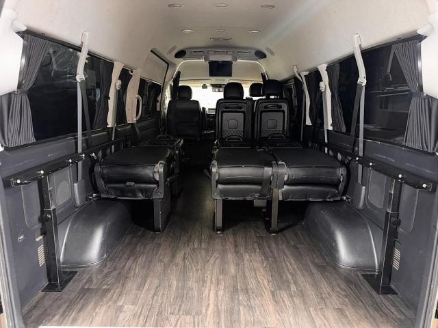 ハイエースワゴン グランドキャビン　Ｔ－Ｆｏｒｃｅスポイラー　オーバーフェンダー　ＸＲ－６　アルミホイール　オープンカントリー　フロントスタビライザー　リアスタビライザー　社外リーフスプリング　ショックアブソーバー　ＢＩＧ－Ｘナビ（5枚目）